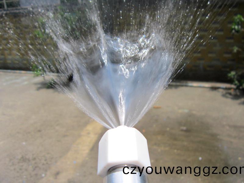 得人(ren)精工(gong)定(ding)製工(gong)業(yè)噴(pen)嘴，噴(pen)痳(lin)均(jun)勻(yun)，槼格齊(qi)全，角度(du)可調(diào)，定製加(jia)工(gong)